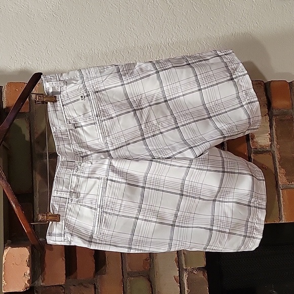 C18 Performance Shorts - Picture 5 of 8